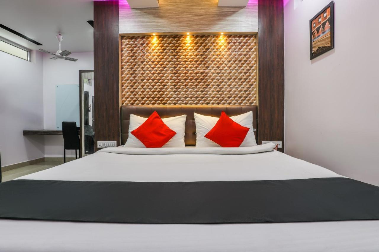 Oyo 14472 Brahmaputra Guest House Guwahati Eksteriør bilde